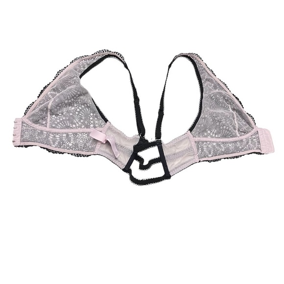 Victoria’s Secret Black Laced Overlay Cage Strap Front Snap Triangle Bralette - Picture 3 of 5